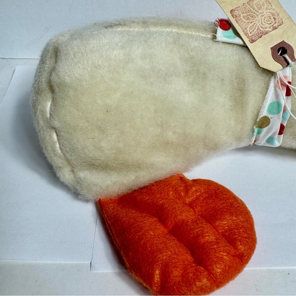 Handmade platypus decorative piece. Hand made with adorable bill and feet. - Picture 6 of 10